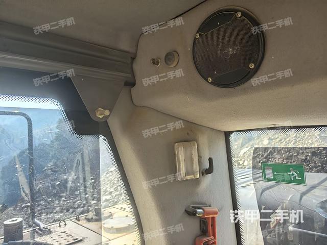 后窗玻璃角标(驾驶室部分) 后窗玻璃角标(驾驶室部分)