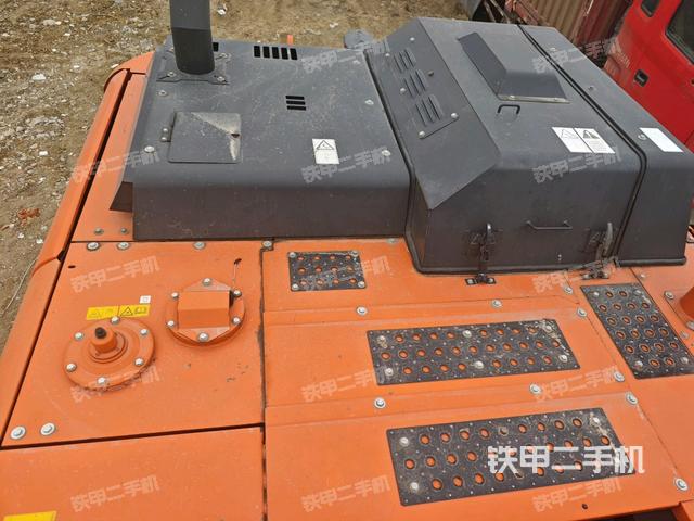 液壓泵斜45?左(大件艙室) 液壓泵斜45?左(大件艙室)