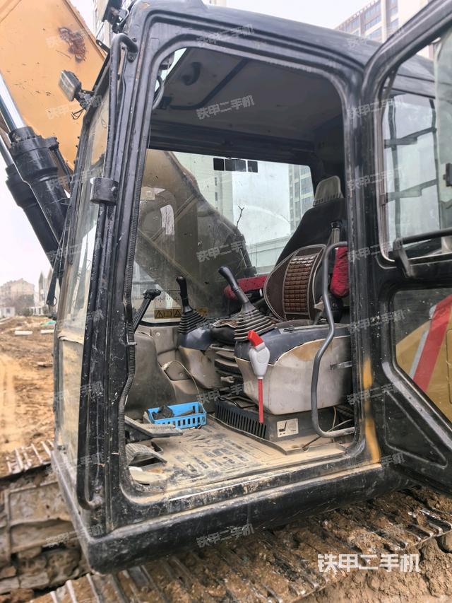 后窗玻璃角標(biāo)（駕駛室部分）