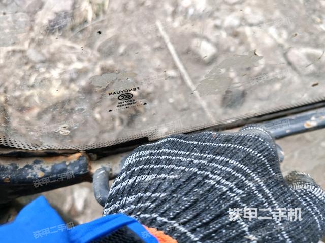 右側(cè)玻璃角標(biāo)(駕駛室部分) 右側(cè)玻璃角標(biāo)(駕駛室部分)