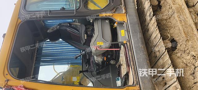 驾驶室整体（整机外观）