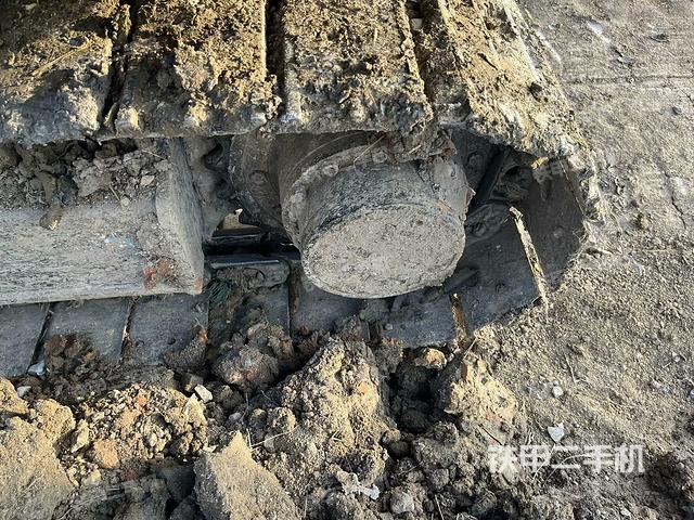 左驅(qū)動(dòng)輪（行走機(jī)構(gòu)）