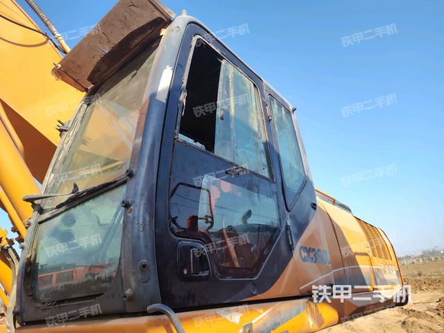 駕駛室整體（整機外觀）