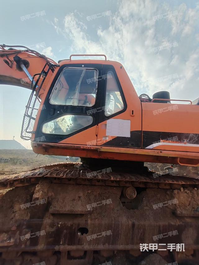 駕駛室正側(cè)（駕駛室部分）