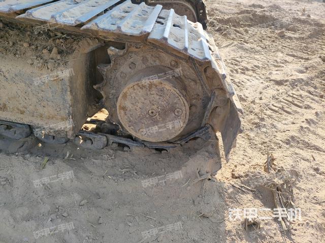 右驅(qū)動(dòng)輪（行走機(jī)構(gòu)）