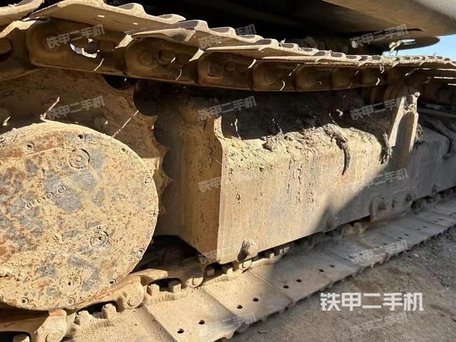 單側(cè)履帶整體（整機(jī)外觀）