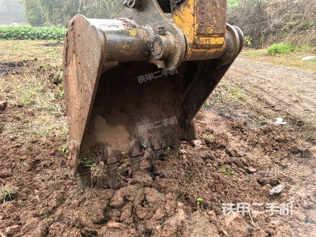 鏟斗右后整體（工作和回轉(zhuǎn)裝置）