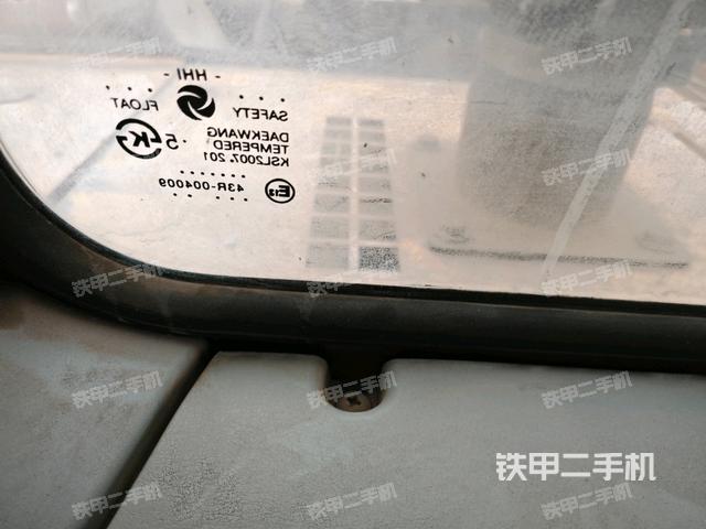 后窗玻璃角標(biāo)（駕駛室部分）