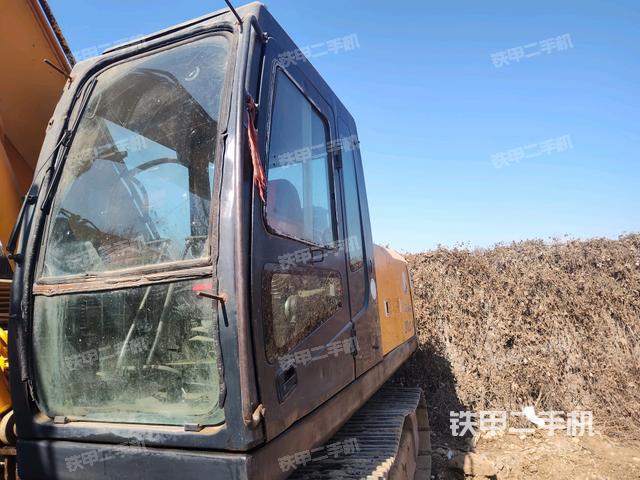 駕駛室整體（整機(jī)外觀）