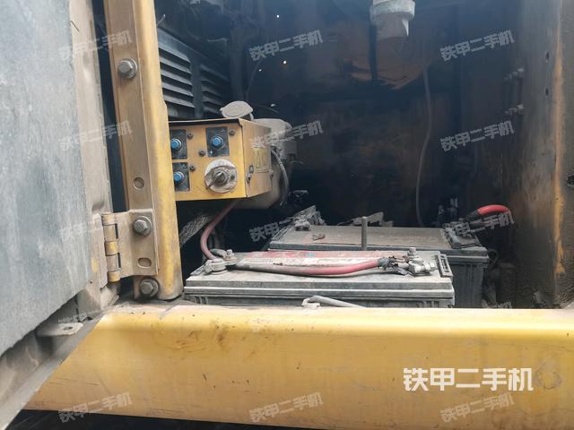 電瓶(大件艙室) 電瓶(大件艙室)