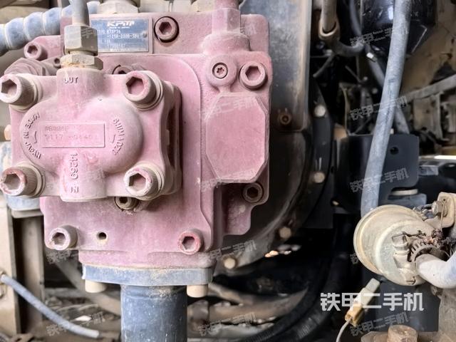液壓泵艙室正面整體(整機(jī)外觀) 液壓泵艙室正面整體(整機(jī)外觀)