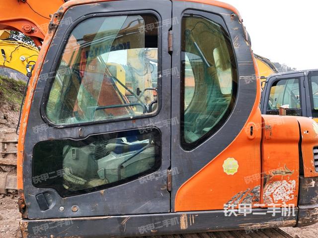 ?駕駛室正側(cè)(駕駛室部分) ?駕駛室正側(cè)(駕駛室部分)