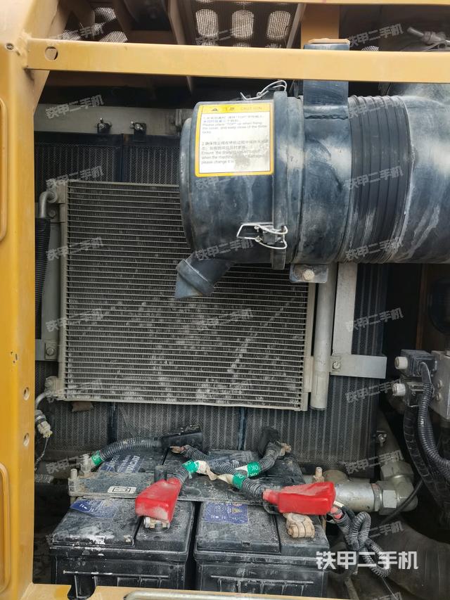 電瓶（大件艙室）