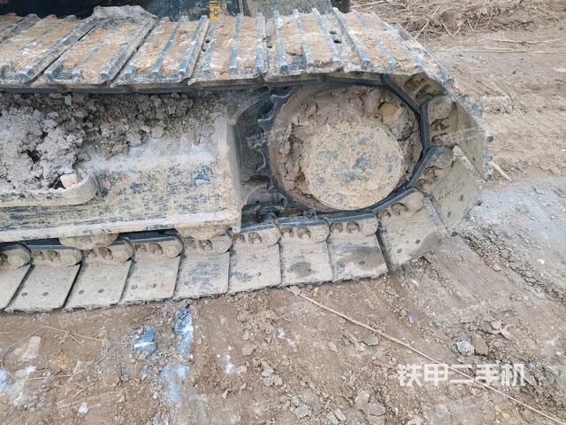 右驅(qū)動(dòng)輪（行走機(jī)構(gòu)）