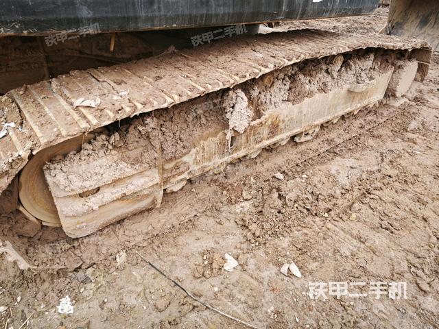 右側(cè)履帶整體（行走機構(gòu)）