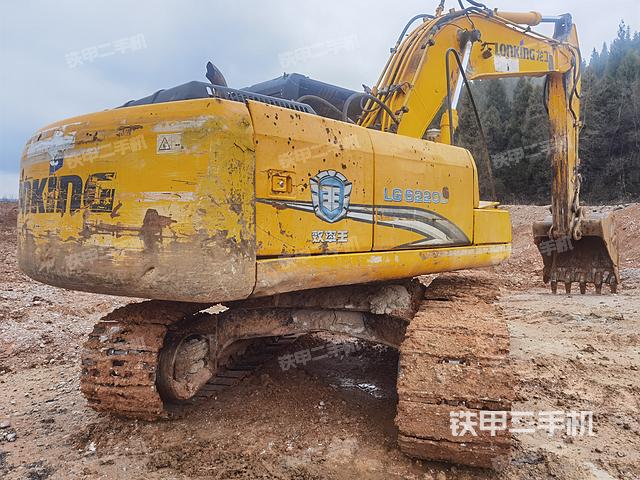 整機(jī)右后45°(整機(jī)外觀) 整機(jī)右后45°(整機(jī)外觀)