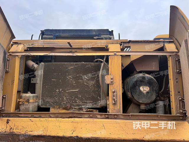 散熱器正面（大件艙室）