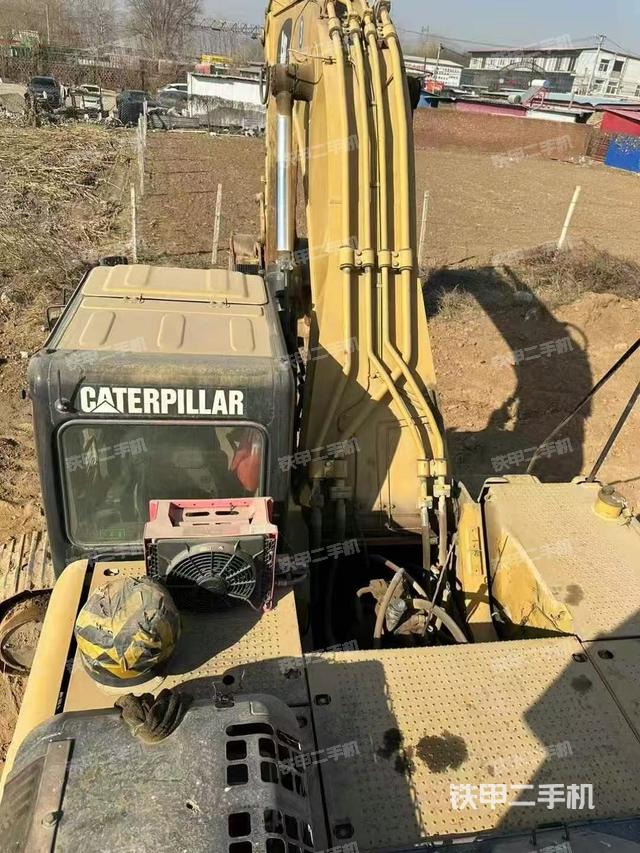 駕駛室頂部（整機(jī)外觀）