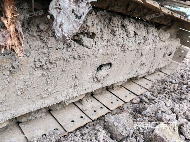 左側(cè)行走馬達(dá)蓋板(行走機(jī)構(gòu)) 左側(cè)行走馬達(dá)蓋板(行走機(jī)構(gòu))