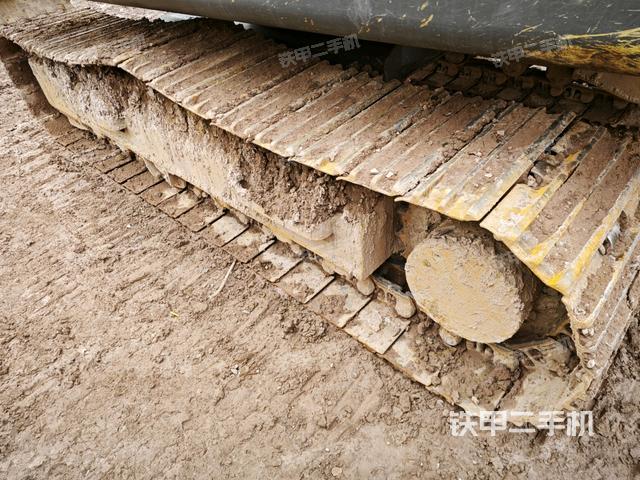 右側(cè)履帶整體（行走機構(gòu)）