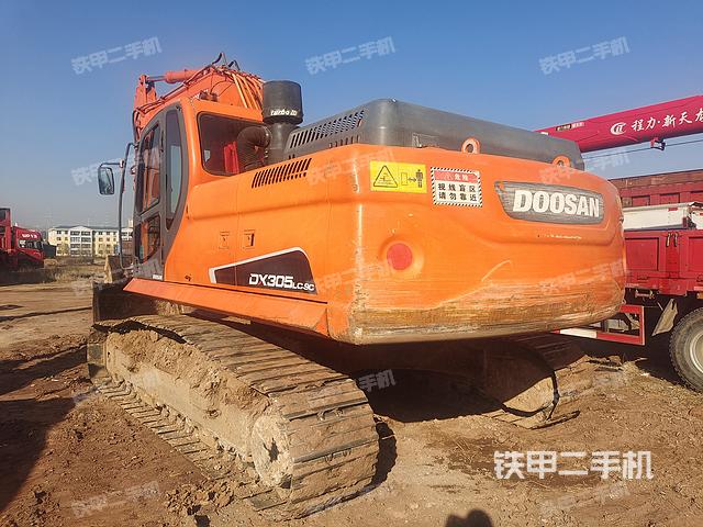 单侧履带整体（整机外观）