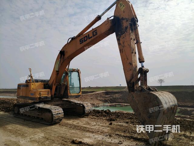 右前45(整機(jī)外觀) 右前45(整機(jī)外觀)