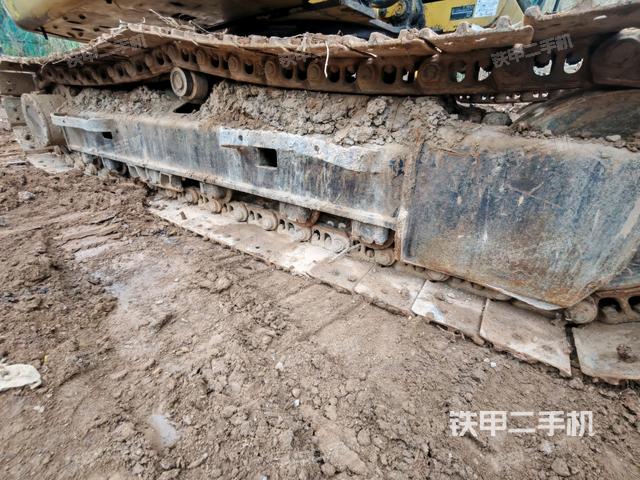 單側(cè)履帶整體（整機(jī)外觀）