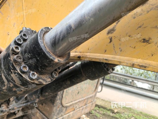 大臂油缸整體?豎拍（工作和回轉(zhuǎn)裝置）