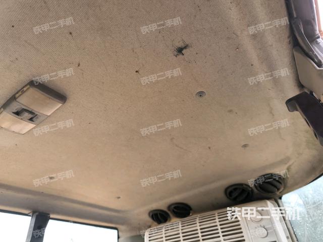 座椅右側(cè)控制臺(tái)/鑰匙門/油門/含右手柄（駕駛室部分）