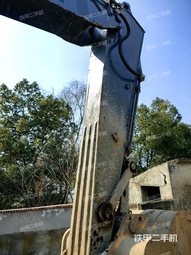 小臂整體左后（工作和回轉裝置）