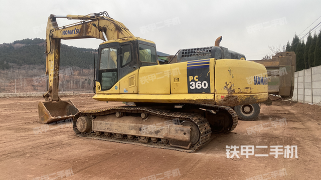 整機右后45°（整機外觀）