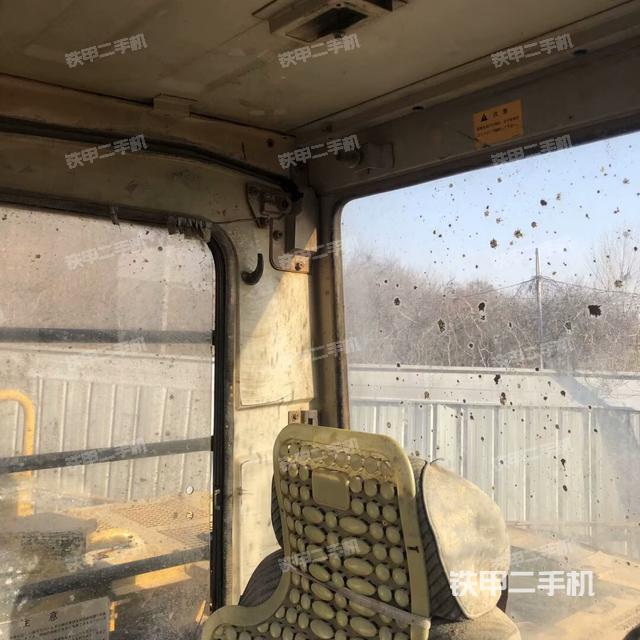 駕駛室頂部（整機(jī)外觀）