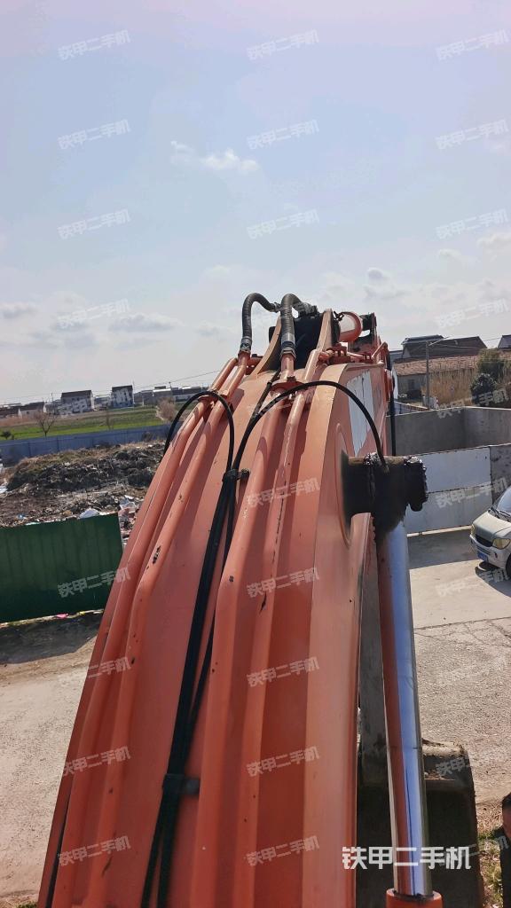 大臂背部俯视（工作和回转装置）