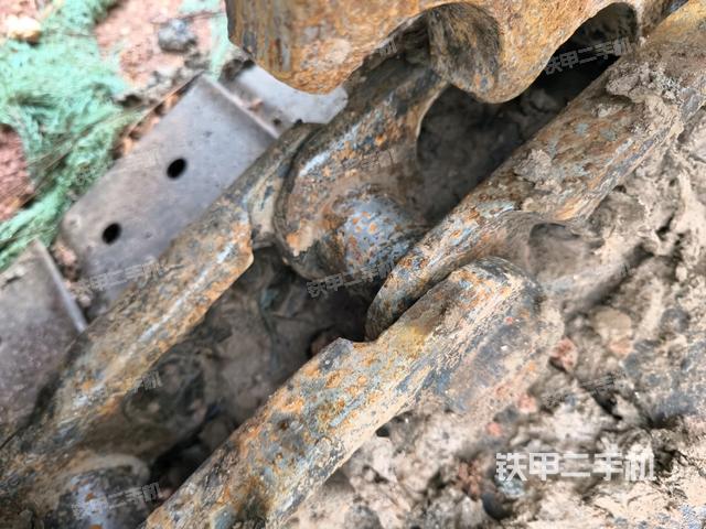 左側(cè)行走馬達(dá)蓋板（行走機(jī)構(gòu)）