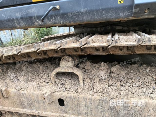 右側(cè)履帶整體（行走機(jī)構(gòu)）