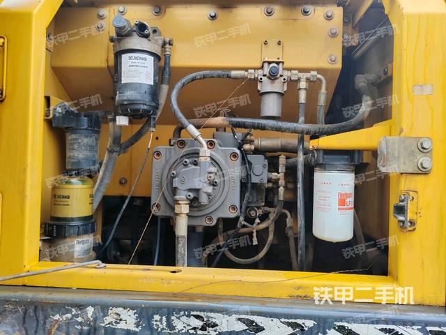 液壓泵斜45?左（大件艙室）