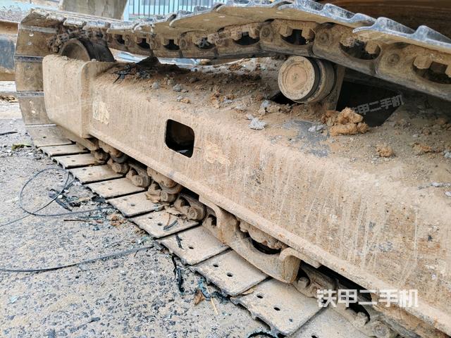 右驅(qū)動(dòng)輪（行走機(jī)構(gòu)）