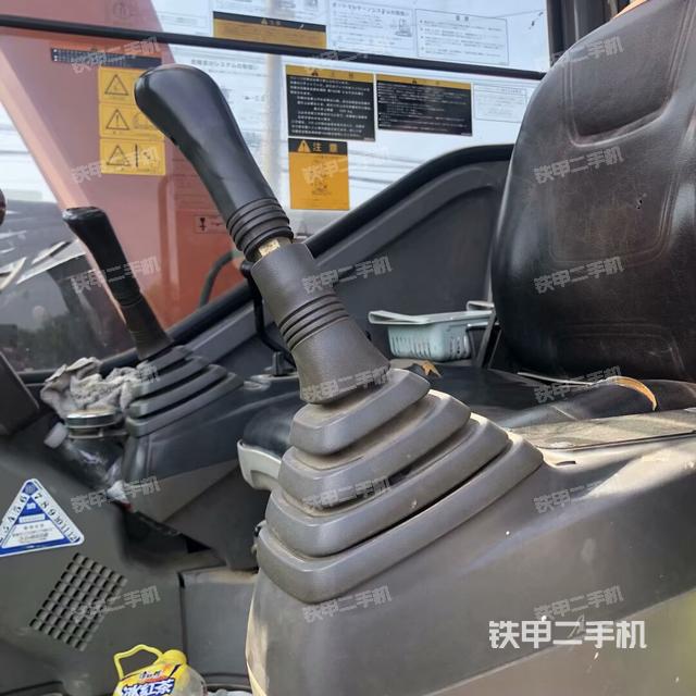 駕駛室整體（整機(jī)外觀）