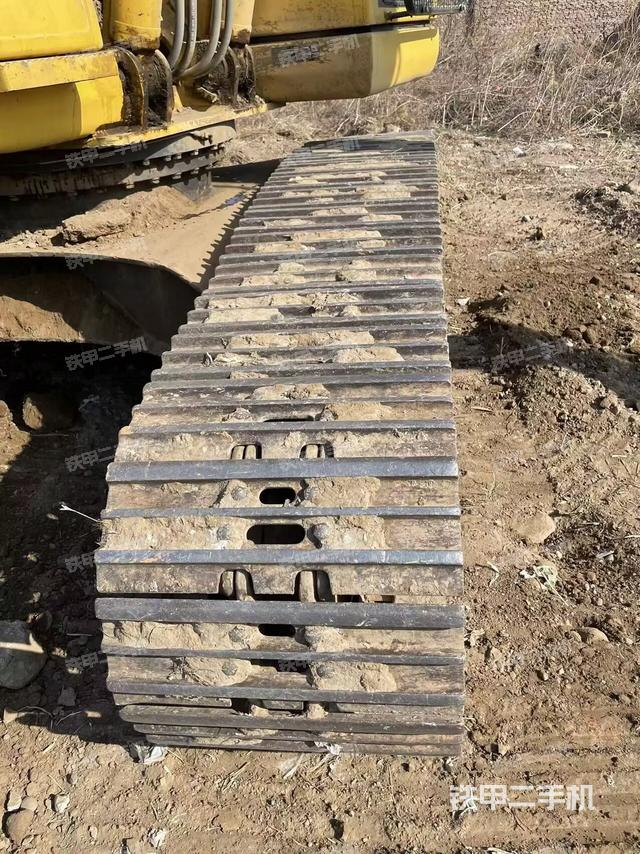 單側(cè)履帶整體（整機(jī)外觀）