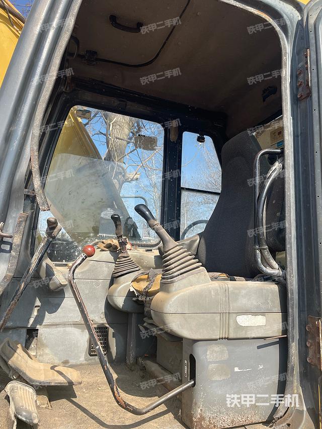 駕駛室整體（整機(jī)外觀）