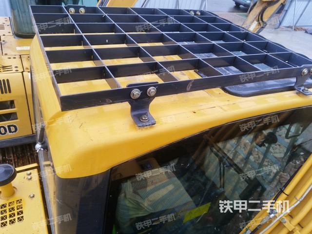 駕駛室頂部（整機外觀）