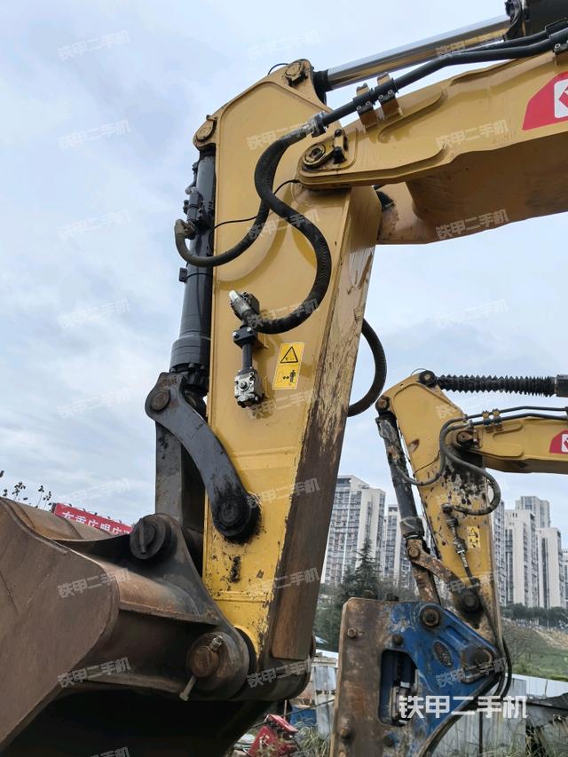 大臂整體?右側(cè)(工作和回轉(zhuǎn)裝置) 大臂整體?右側(cè)(工作和回轉(zhuǎn)裝置)