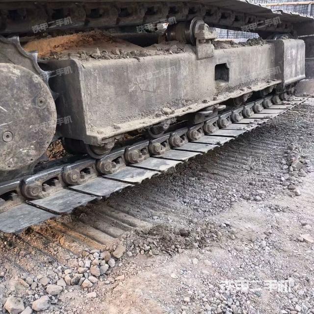 單側履帶整體（整機外觀）