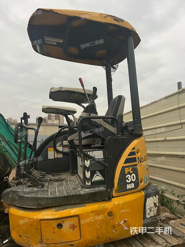 駕駛室整體（整機(jī)外觀）