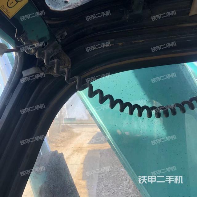 駕駛室頂部（整機(jī)外觀）