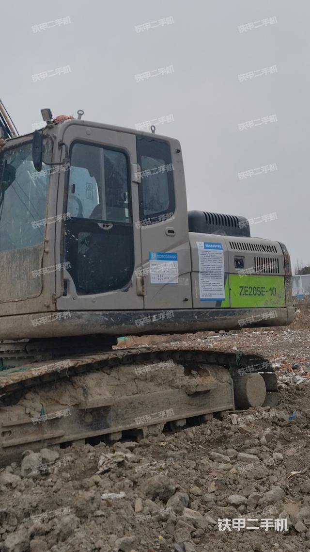 駕駛室整體（整機(jī)外觀）