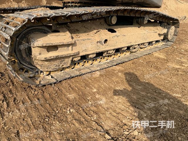單側履帶整體(整機外觀) 單側履帶整體(整機外觀)