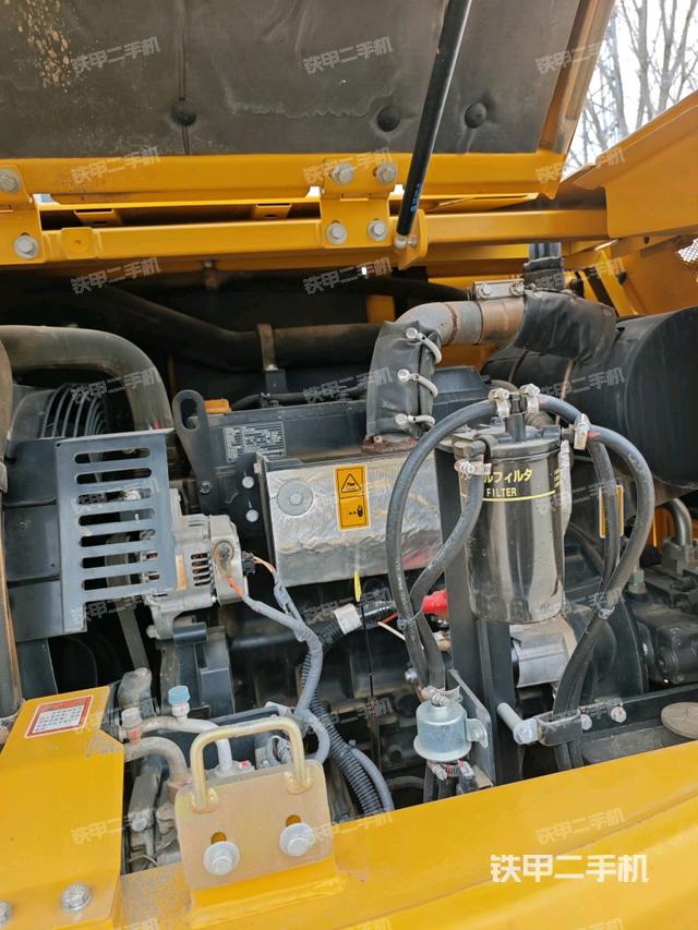 發(fā)動機整體俯視(整機外觀) 發(fā)動機整體俯視(整機外觀)