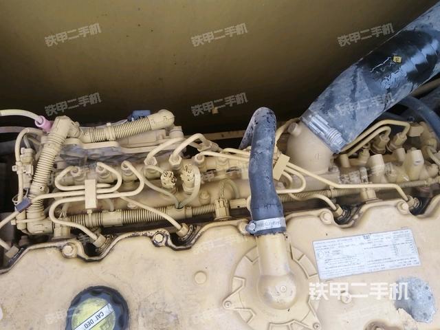 氣門(mén)室蓋螺絲特寫(xiě)(上車部件) 氣門(mén)室蓋螺絲特寫(xiě)(上車部件)