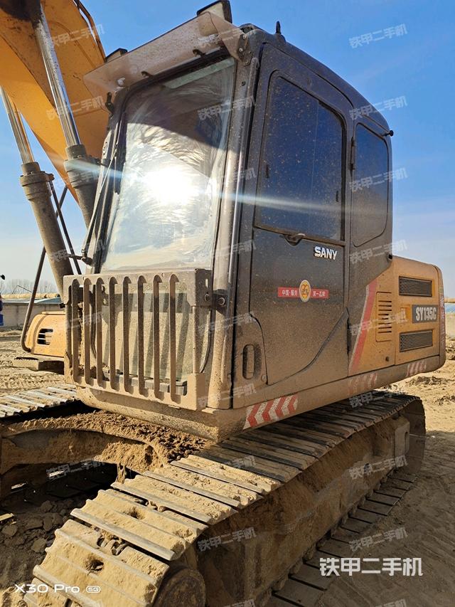 駕駛室整體（整機(jī)外觀）